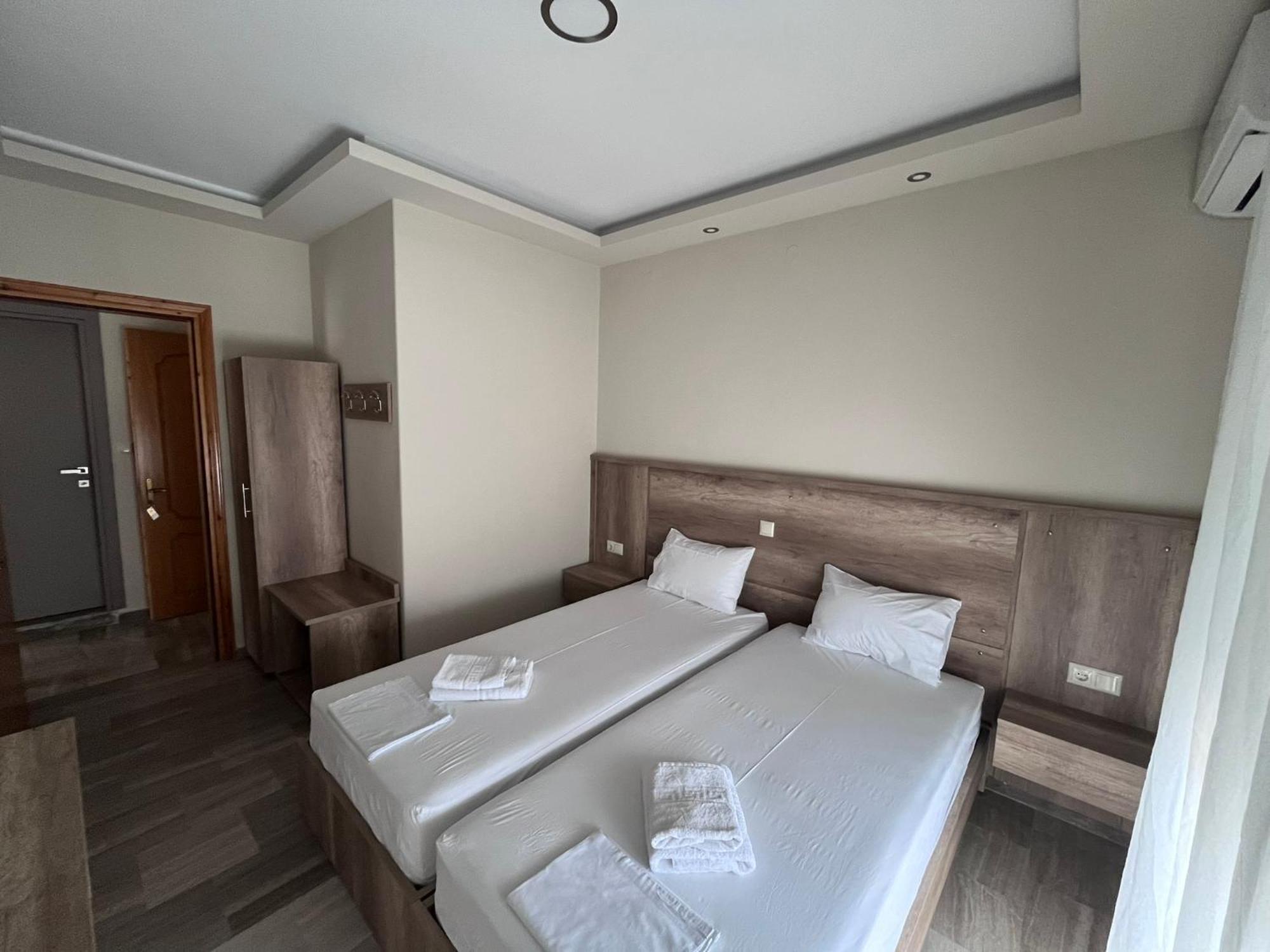 Hotel Filoxenia Neoi Poroi Exterior photo